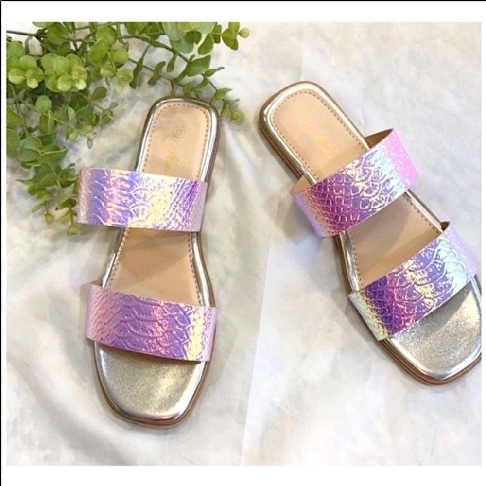 NIB- Mata Traders- Holographic Mermaid Sandals